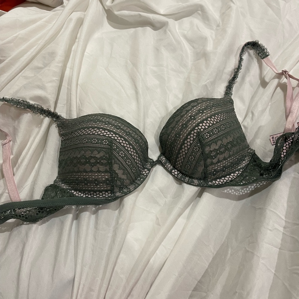 Victoria’s Secret push up bra